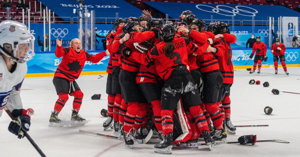 Canada beats the United States, 3-2, to win gold in women's hockey