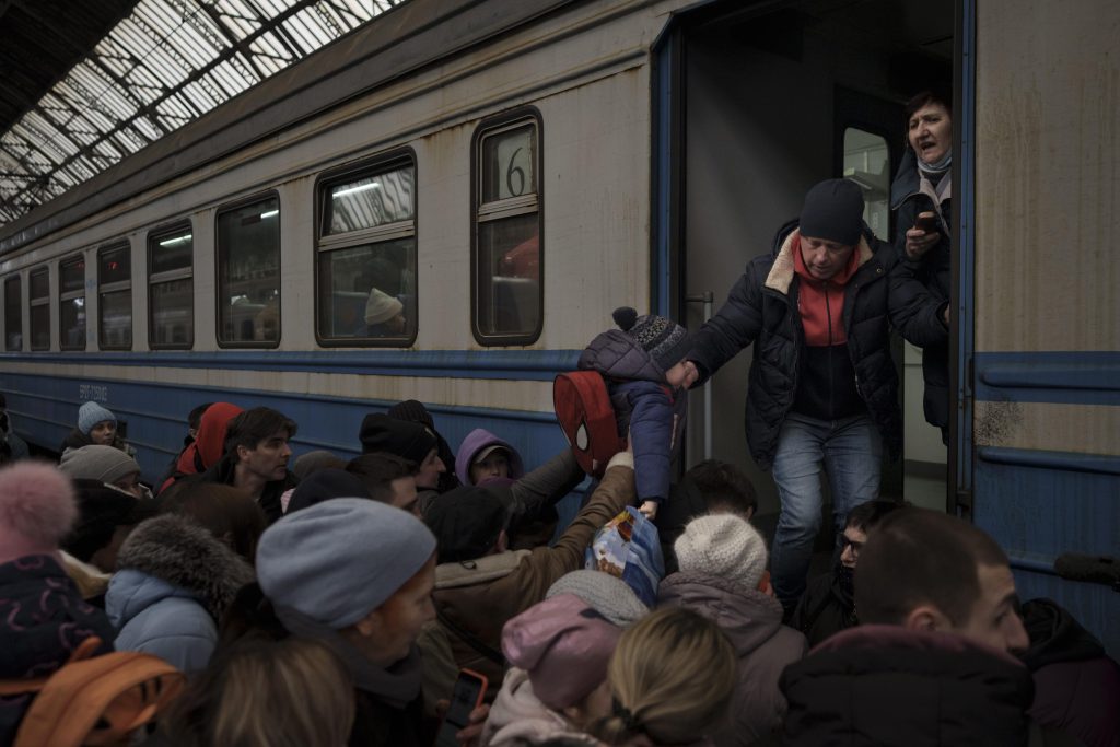 The number of Ukrainian refugees exceeded one million;  The Russians are blocking the ports