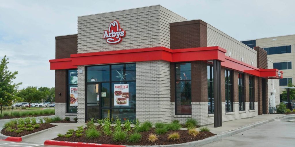 Albama Arby employee arrested for throwing hot grease at a customer