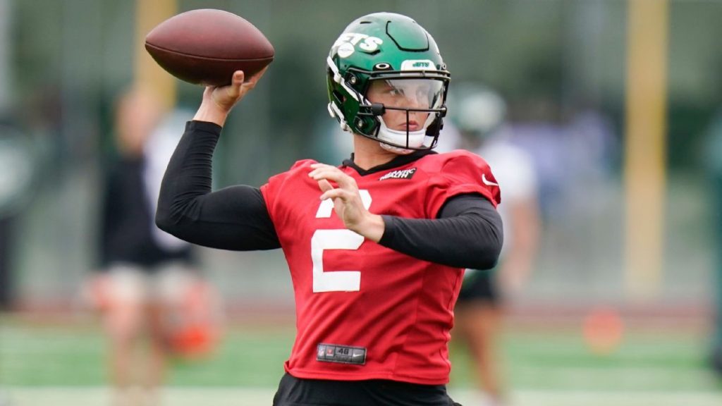 New York Jets QB Zach Wilson, who now weighs 221 pounds, says he feels like a "better athlete with more weight"
